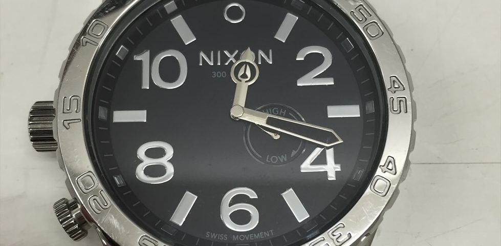 卸売 ニクソン メンズ時計42-20 GOLD✖️BLACK 防水検査電池交換済み ...